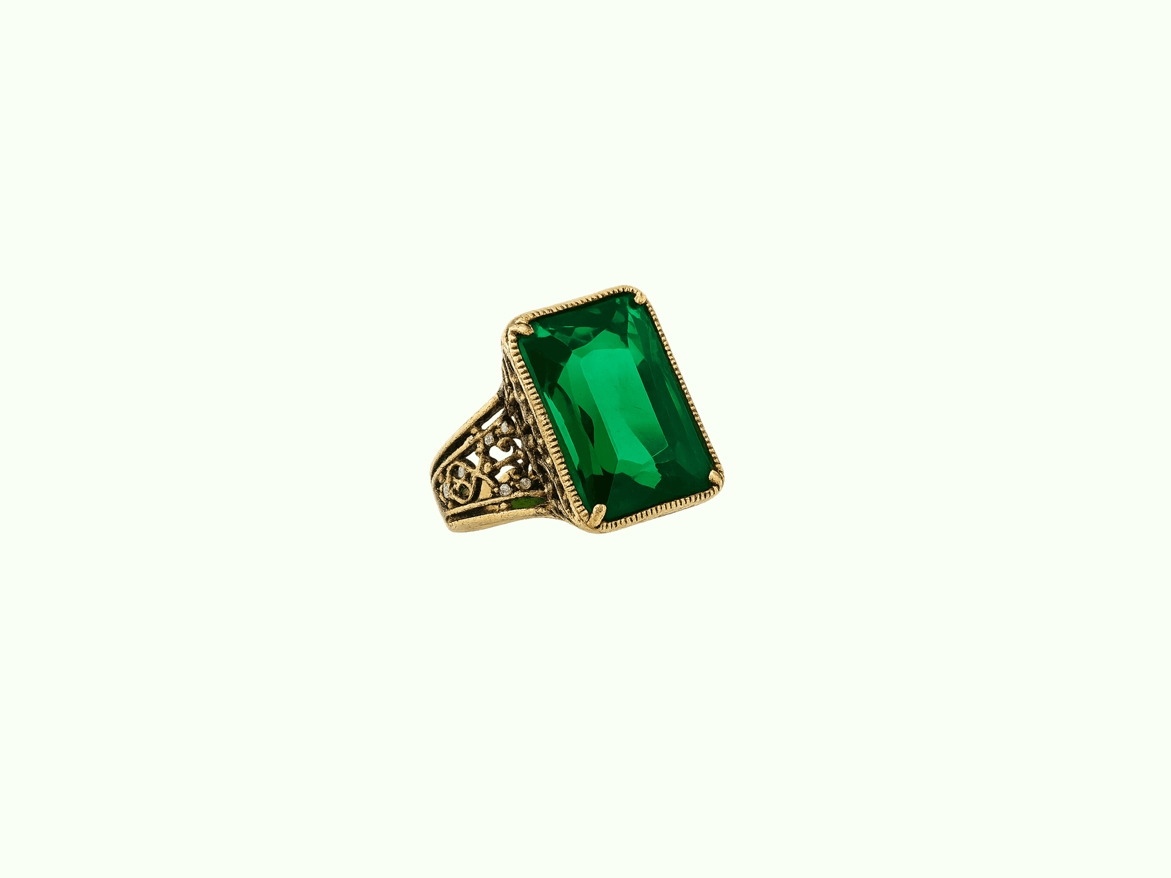Emerald Royale Ring — large green emerald set in ornate gold